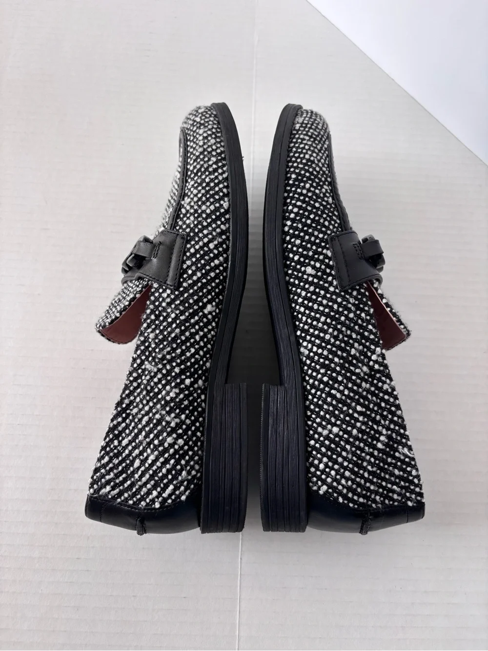 COLE HAAN Stassi Chain Loafers Black White Boucle Women’s Size 9 LIKE NEW